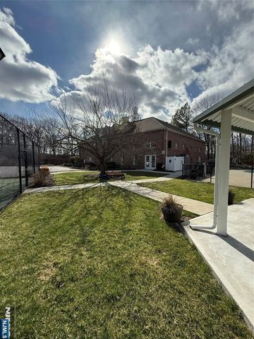 5301 Richmond Road 301, West Milford, NJ 07480