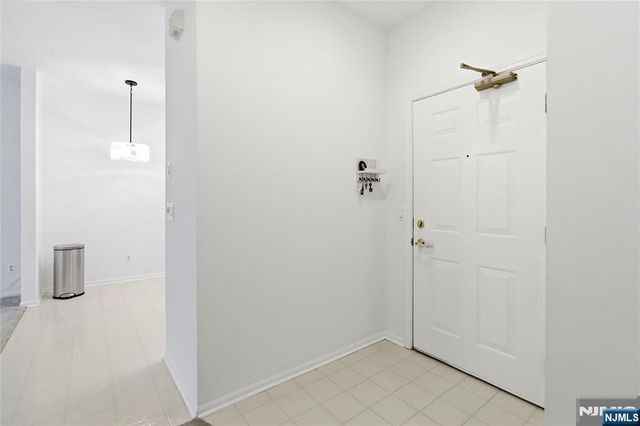 5301 Richmond Road 301, West Milford, NJ 07480