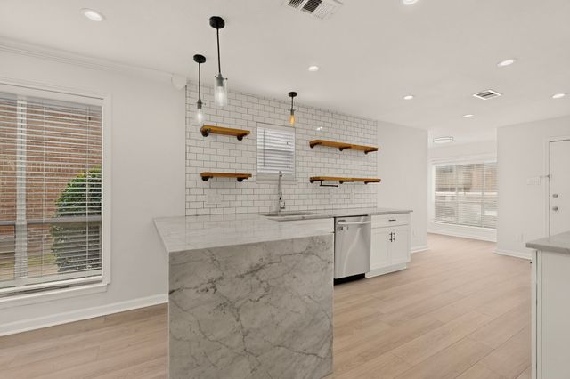 10530 Stone Canyon Road 108, Dallas, TX 75230