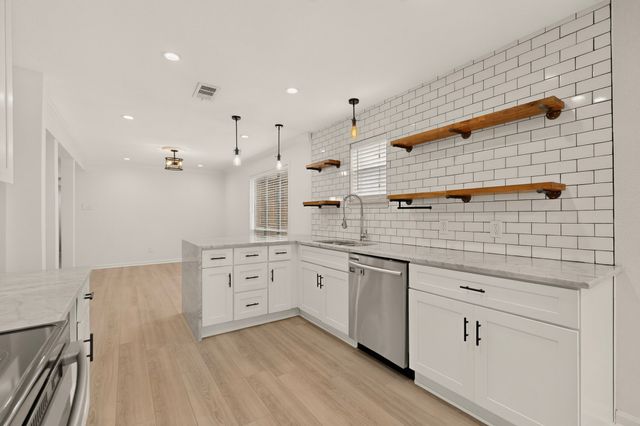 10530 Stone Canyon Road 108, Dallas, TX 75230