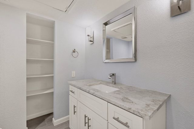 10530 Stone Canyon Road 108, Dallas, TX 75230