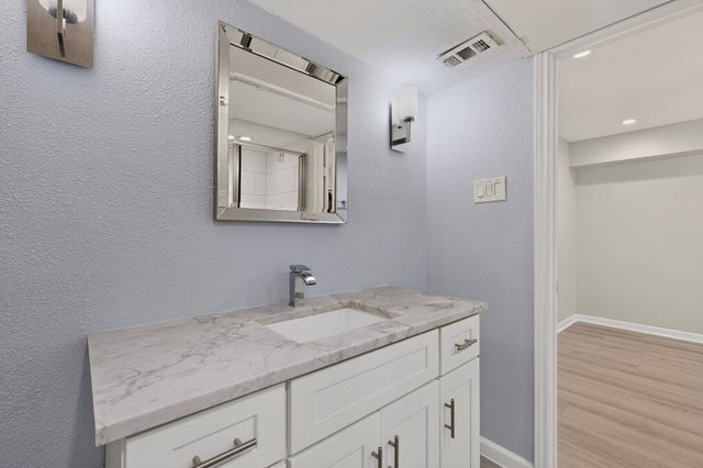 10530 Stone Canyon Road 108, Dallas, TX 75230