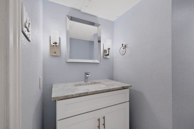 10530 Stone Canyon Road 108, Dallas, TX 75230