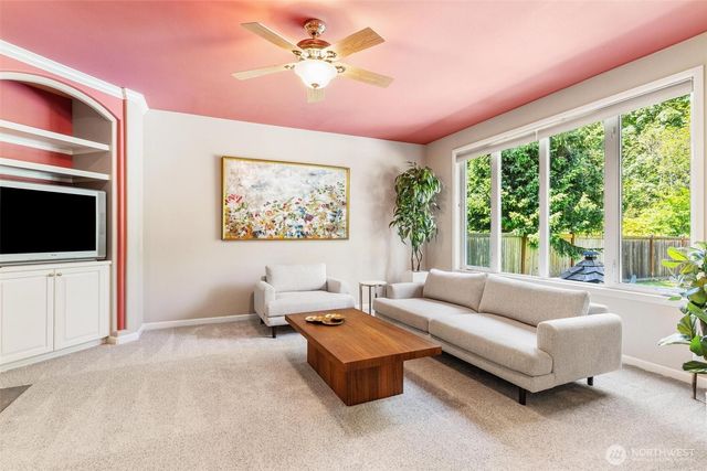 26810 SE 9th Way, Sammamish, WA 98075