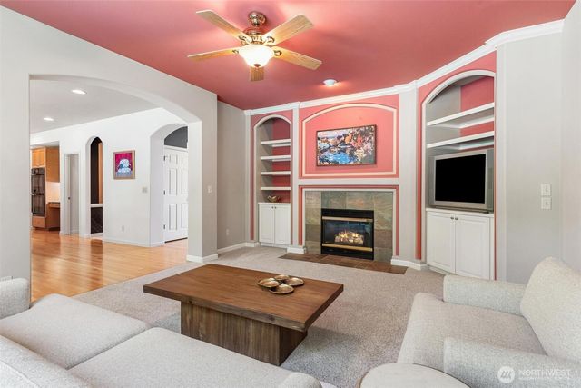 26810 SE 9th Way, Sammamish, WA 98075