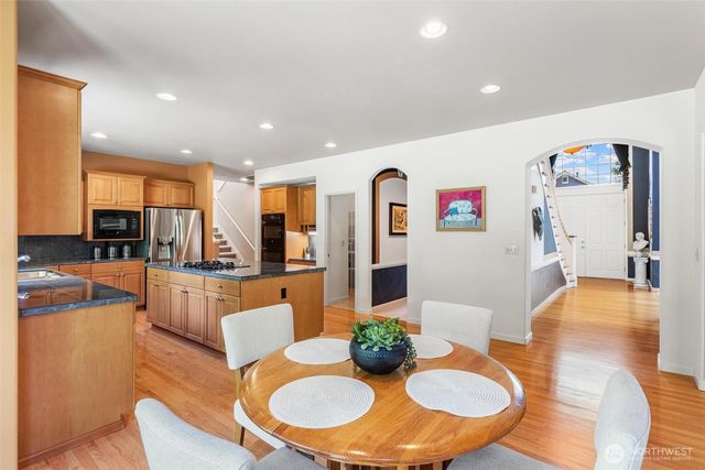 26810 SE 9th Way, Sammamish, WA 98075