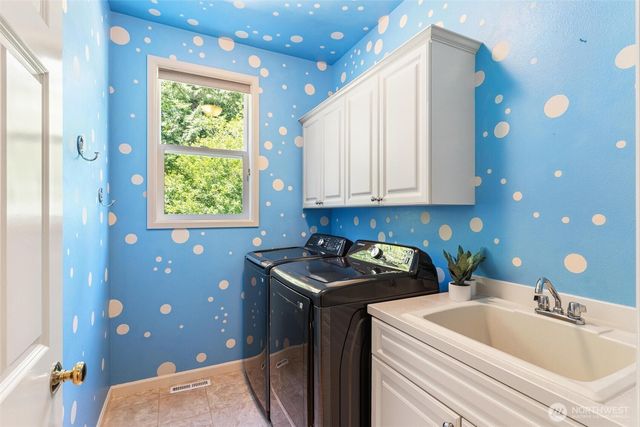 26810 SE 9th Way, Sammamish, WA 98075