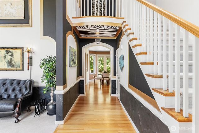26810 SE 9th Way, Sammamish, WA 98075