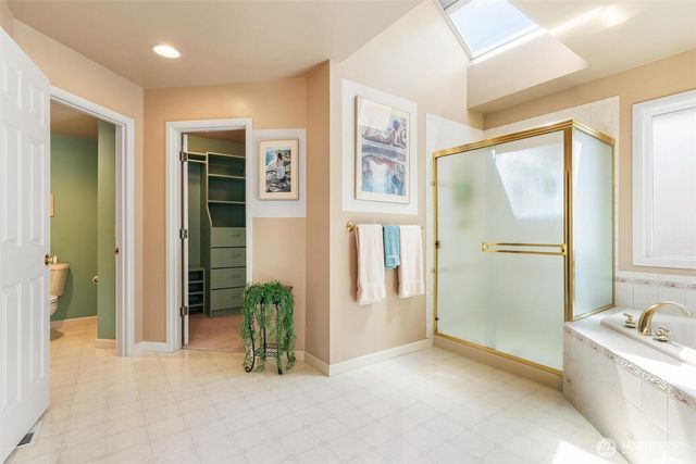 26810 SE 9th Way, Sammamish, WA 98075