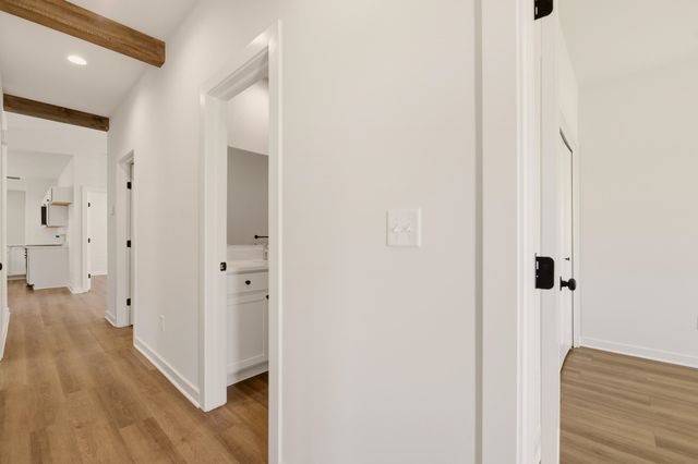 3422 E Thunder, Wichita, KS 67220