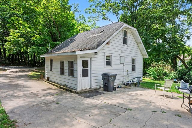 5953 Dawes Avenue, Kalamazoo, MI 49048
