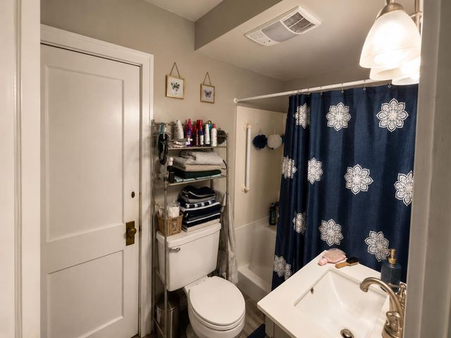 5953 Dawes Avenue, Kalamazoo, MI 49048