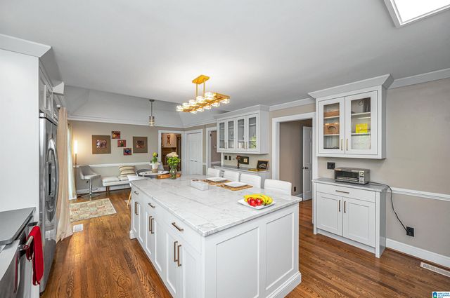 1123 LAKE FOREST CIRCLE, Hoover, AL 35244