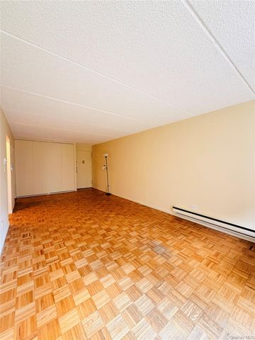 136-35 Maple Avenue 4E, Flushing, NY 11355
