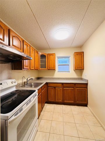 136-35 Maple Avenue 4E, Flushing, NY 11355