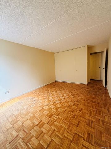 136-35 Maple Avenue 4E, Flushing, NY 11355