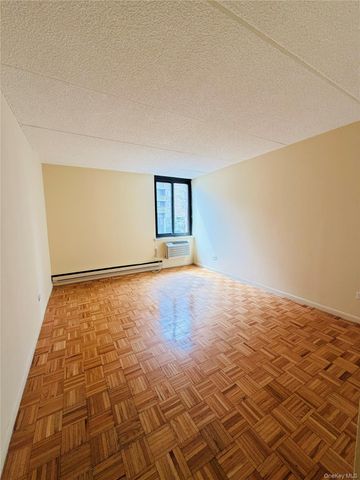 136-35 Maple Avenue 4E, Flushing, NY 11355