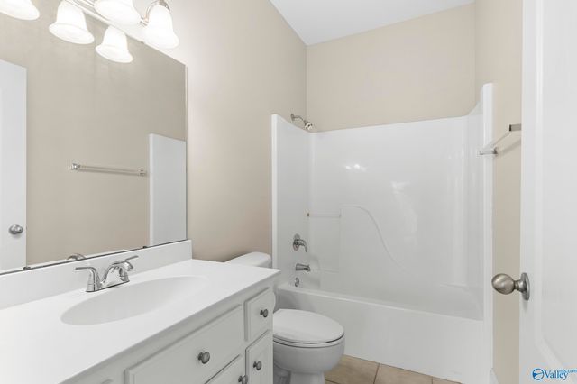 5799 Bay Village Drive 3005, Athens, AL 35611