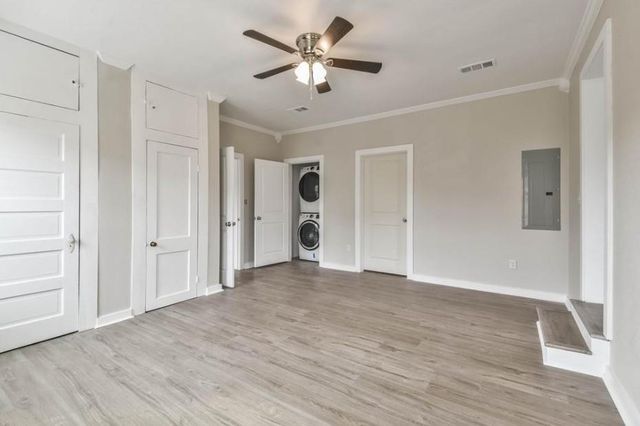 329 E Washington Avenue 202, Navasota, TX 77868