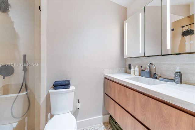 1245 NE 154th St, North Miami Beach, FL 33162