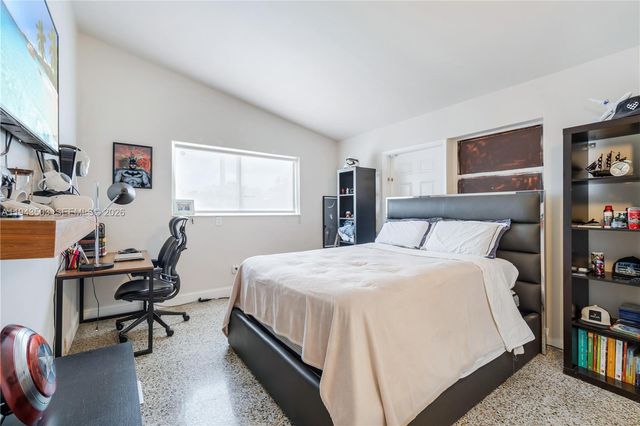 1245 NE 154th St, North Miami Beach, FL 33162