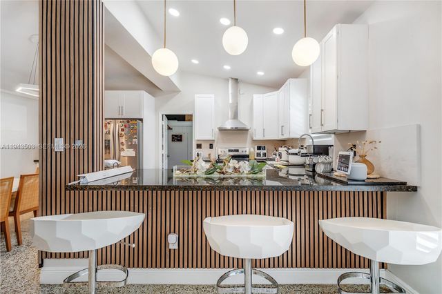 1245 NE 154th St, North Miami Beach, FL 33162