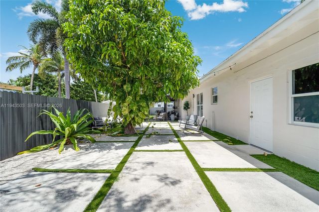1245 NE 154th St, North Miami Beach, FL 33162