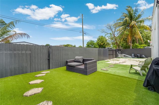 1245 NE 154th St, North Miami Beach, FL 33162