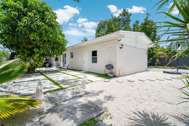 1245 NE 154th St, North Miami Beach, FL 33162