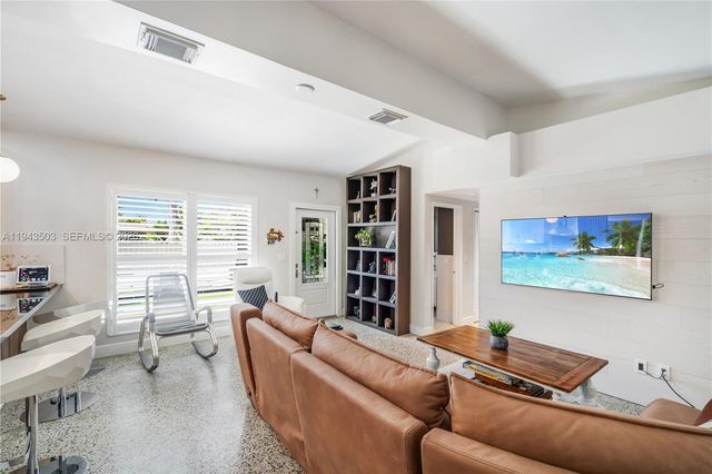 1245 NE 154th St, North Miami Beach, FL 33162