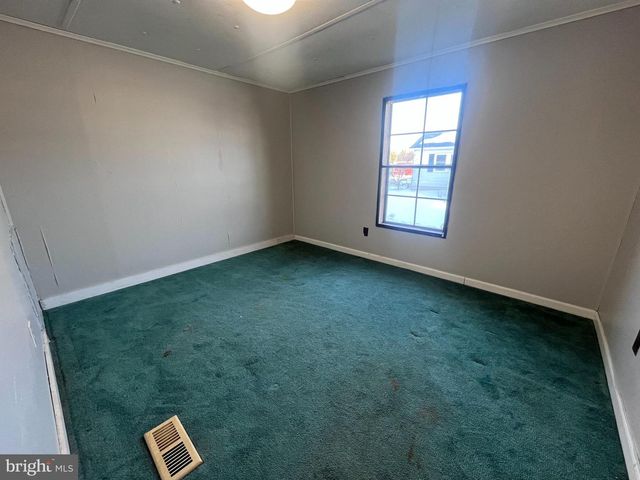 1003 KESSLER DR, Shippensburg, PA 17257