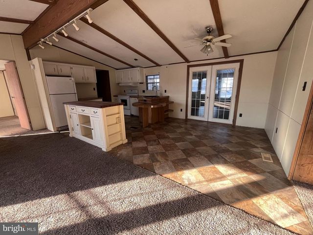 1003 KESSLER DR, Shippensburg, PA 17257