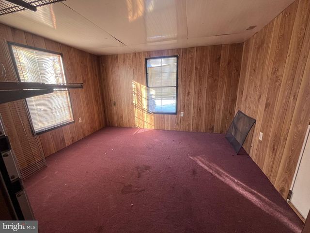 1003 KESSLER DR, Shippensburg, PA 17257