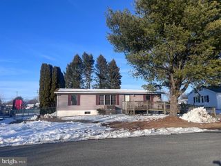 1003 KESSLER DR, Shippensburg, PA 17257