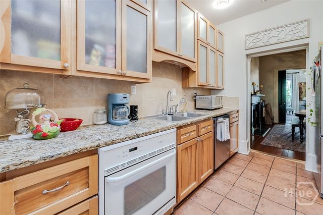 216 W Bolton Street, Savannah, GA 31401