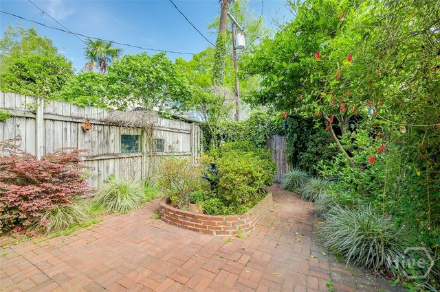 216 W Bolton Street, Savannah, GA 31401