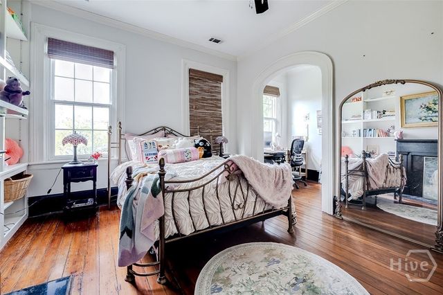 216 W Bolton Street, Savannah, GA 31401