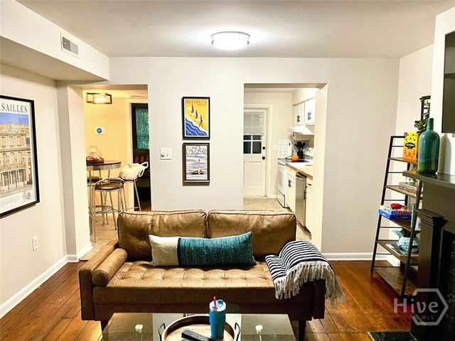 216 W Bolton Street, Savannah, GA 31401