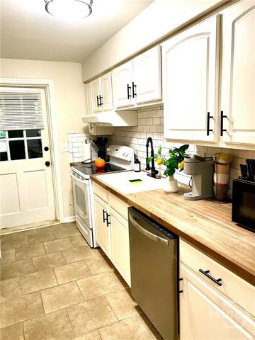 216 W Bolton Street, Savannah, GA 31401