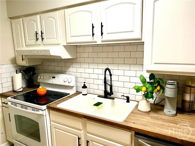 216 W Bolton Street, Savannah, GA 31401