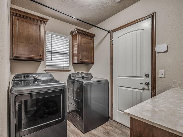 925 SW 14th Street, Moore, OK 73160