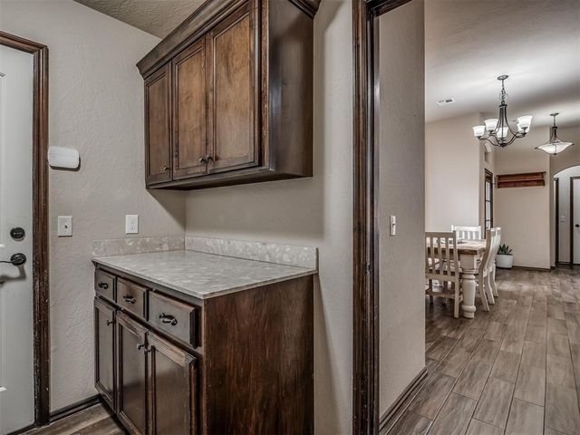 925 SW 14th Street, Moore, OK 73160