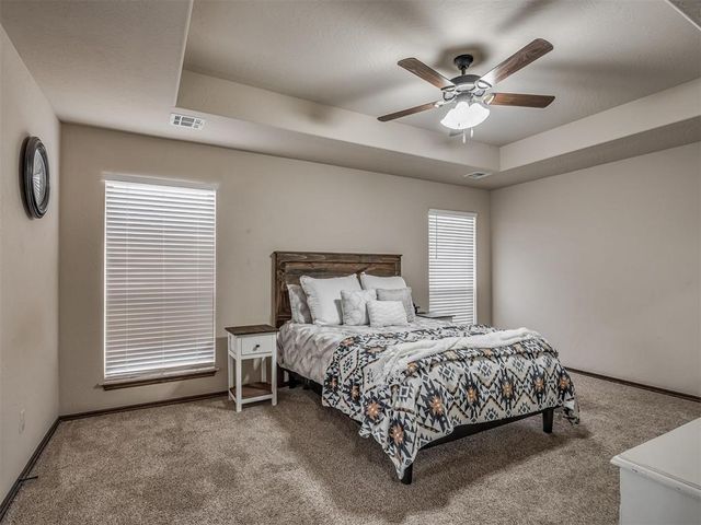 925 SW 14th Street, Moore, OK 73160