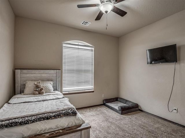 925 SW 14th Street, Moore, OK 73160