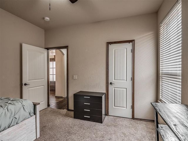 925 SW 14th Street, Moore, OK 73160