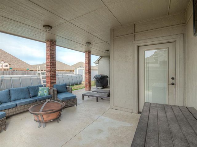 925 SW 14th Street, Moore, OK 73160