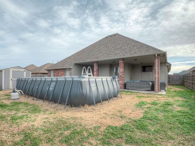 925 SW 14th Street, Moore, OK 73160