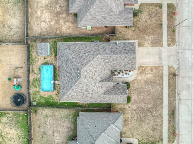 925 SW 14th Street, Moore, OK 73160