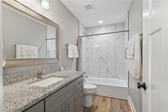 1722 Joann Drive, Raymore, MO 64083