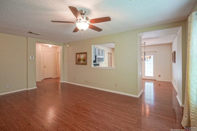 6631 Evenridge Ln, San Antonio, TX 78239